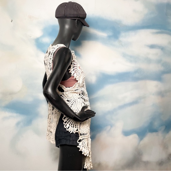 Handmade crochet tunic top by Lower Bottoms Clothing - Picture 5 of 8